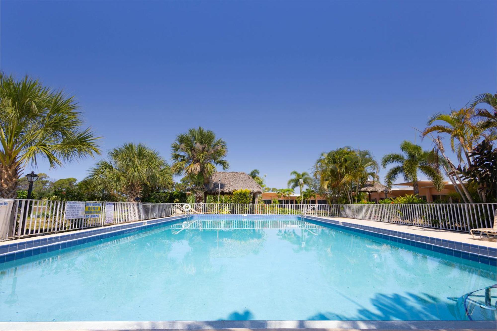 Warm Mineral Springs Motel Норт Порт Екстериор снимка